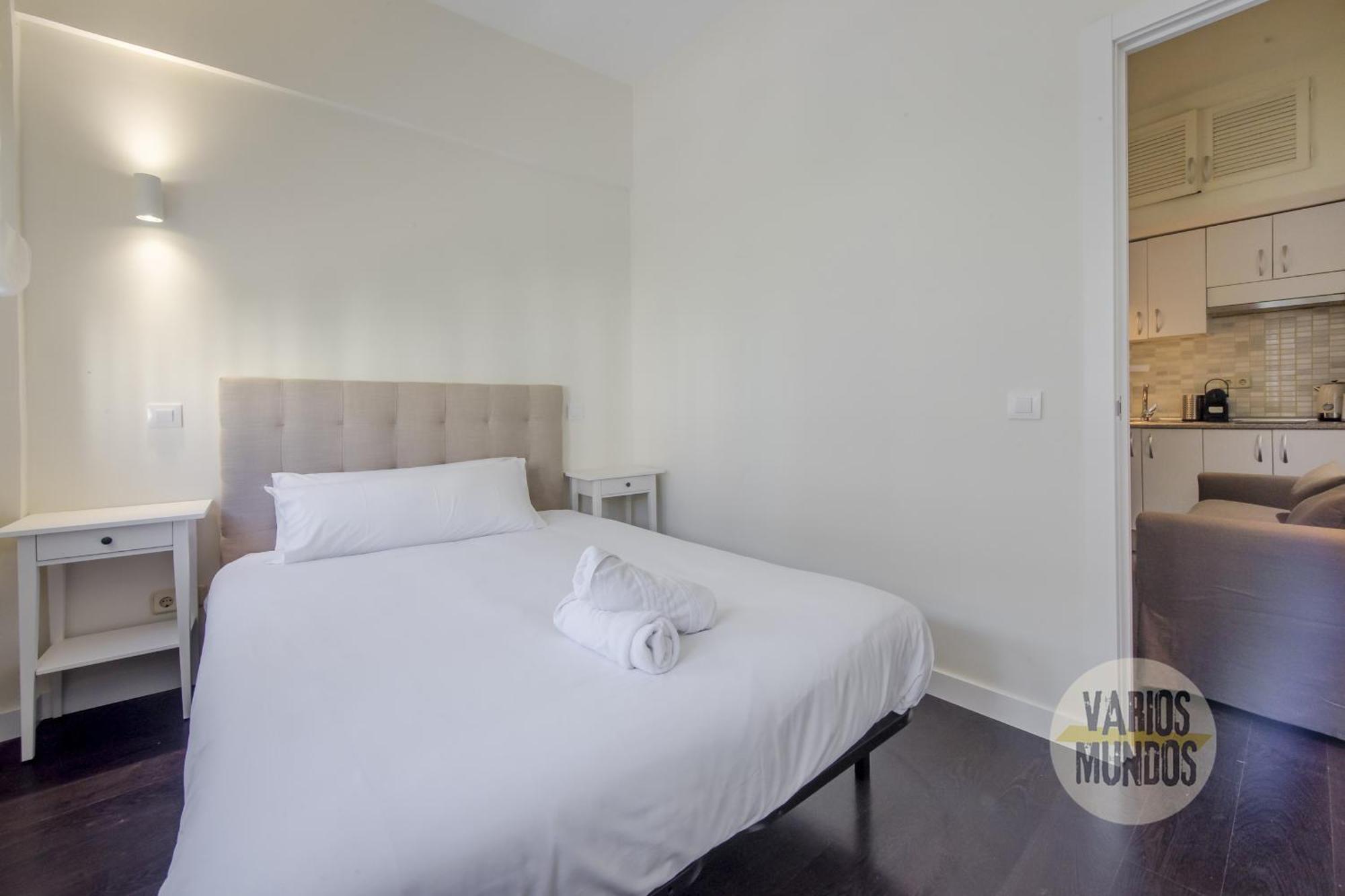 Confortable Apt Para 3 Pax A 1 Min De Gran Via Madrid Kültér fotó