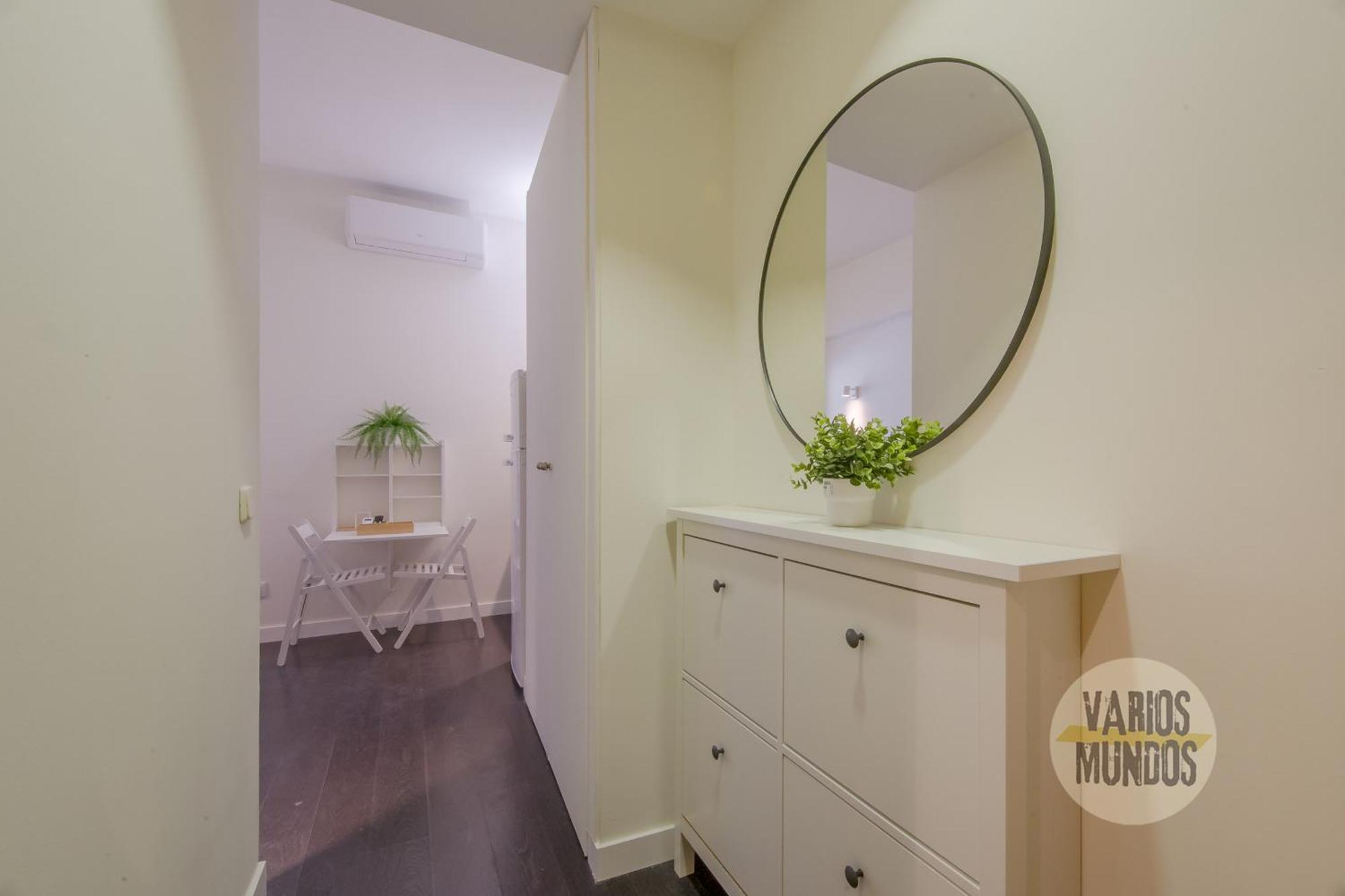 Confortable Apt Para 3 Pax A 1 Min De Gran Via Madrid Kültér fotó