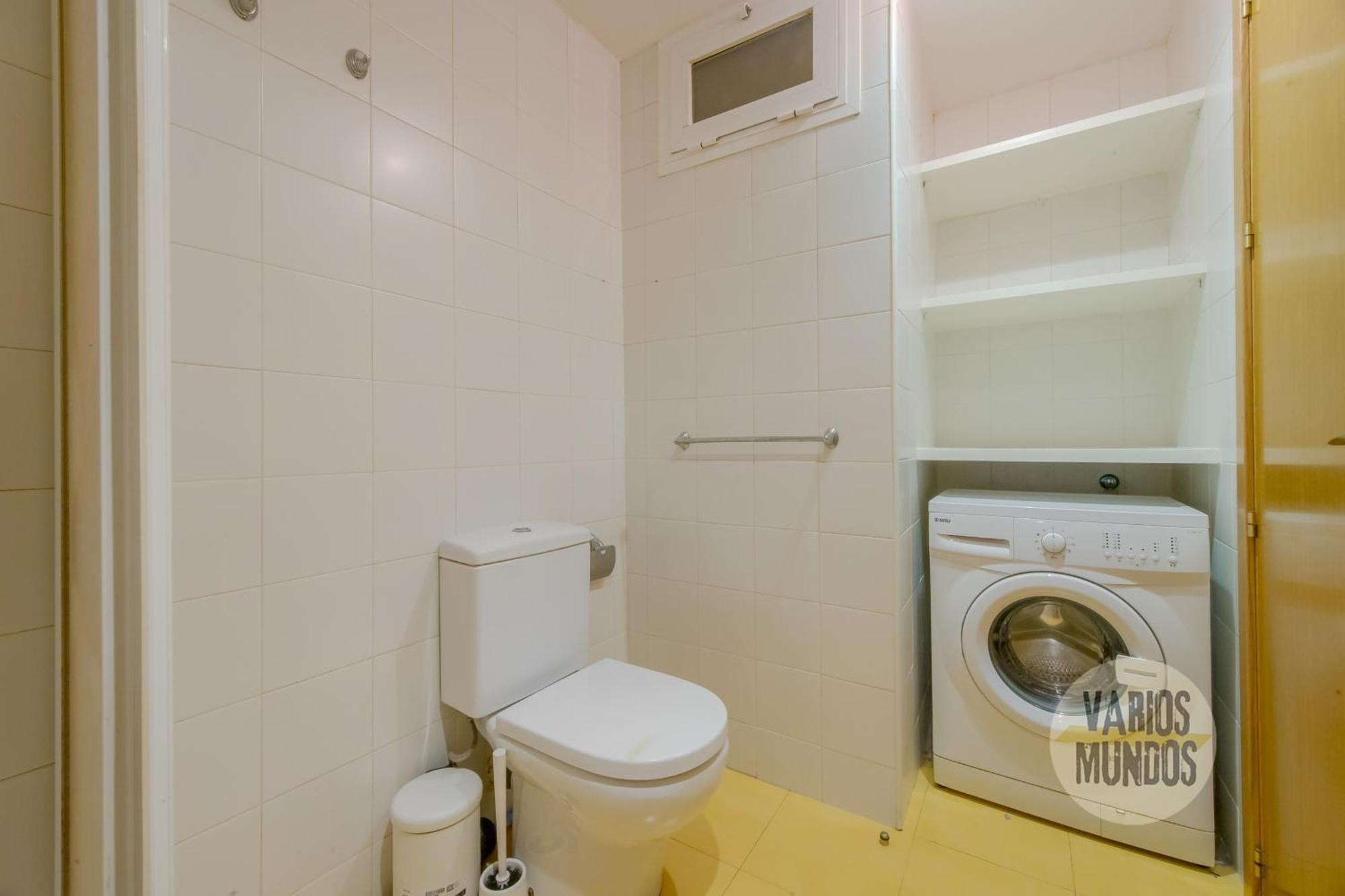 Confortable Apt Para 3 Pax A 1 Min De Gran Via Madrid Kültér fotó