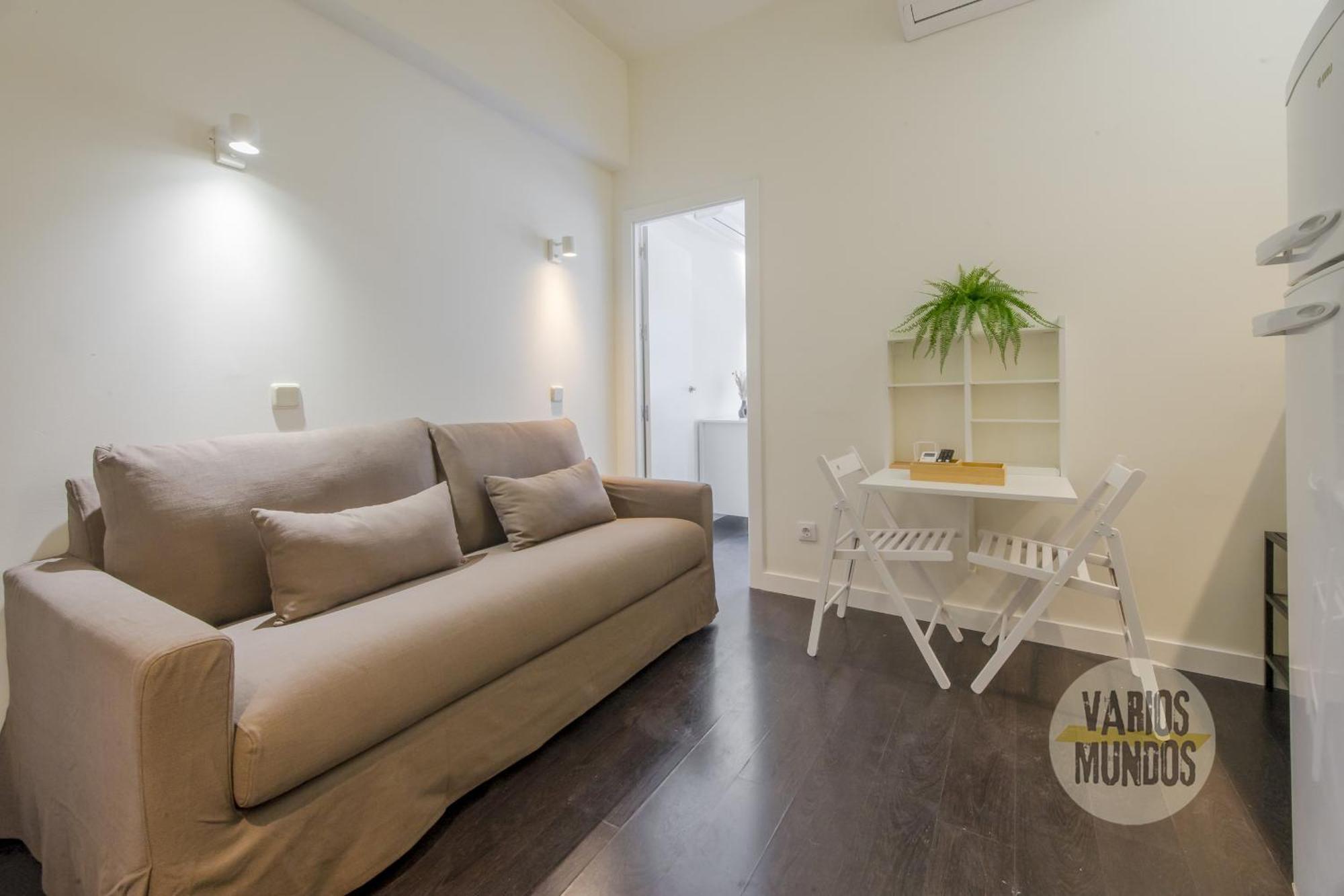 Confortable Apt Para 3 Pax A 1 Min De Gran Via Madrid Kültér fotó